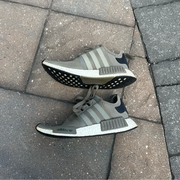 Olive green NMD R1 - Picture 3 of 4